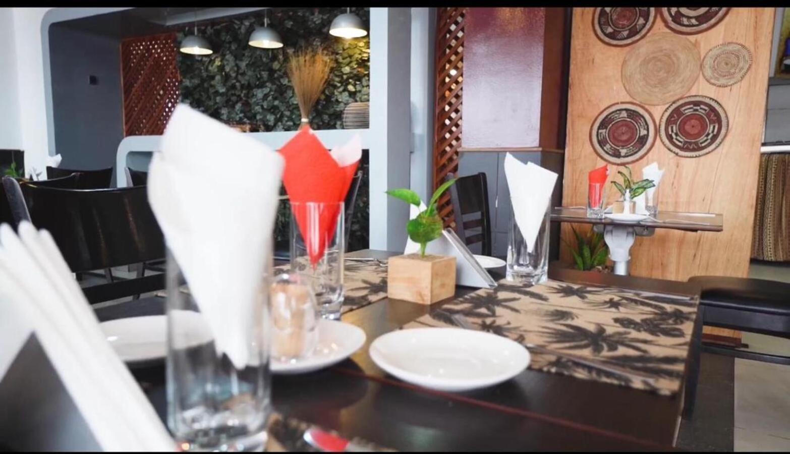 Nobila Airport Hotel Cotonou Luaran gambar