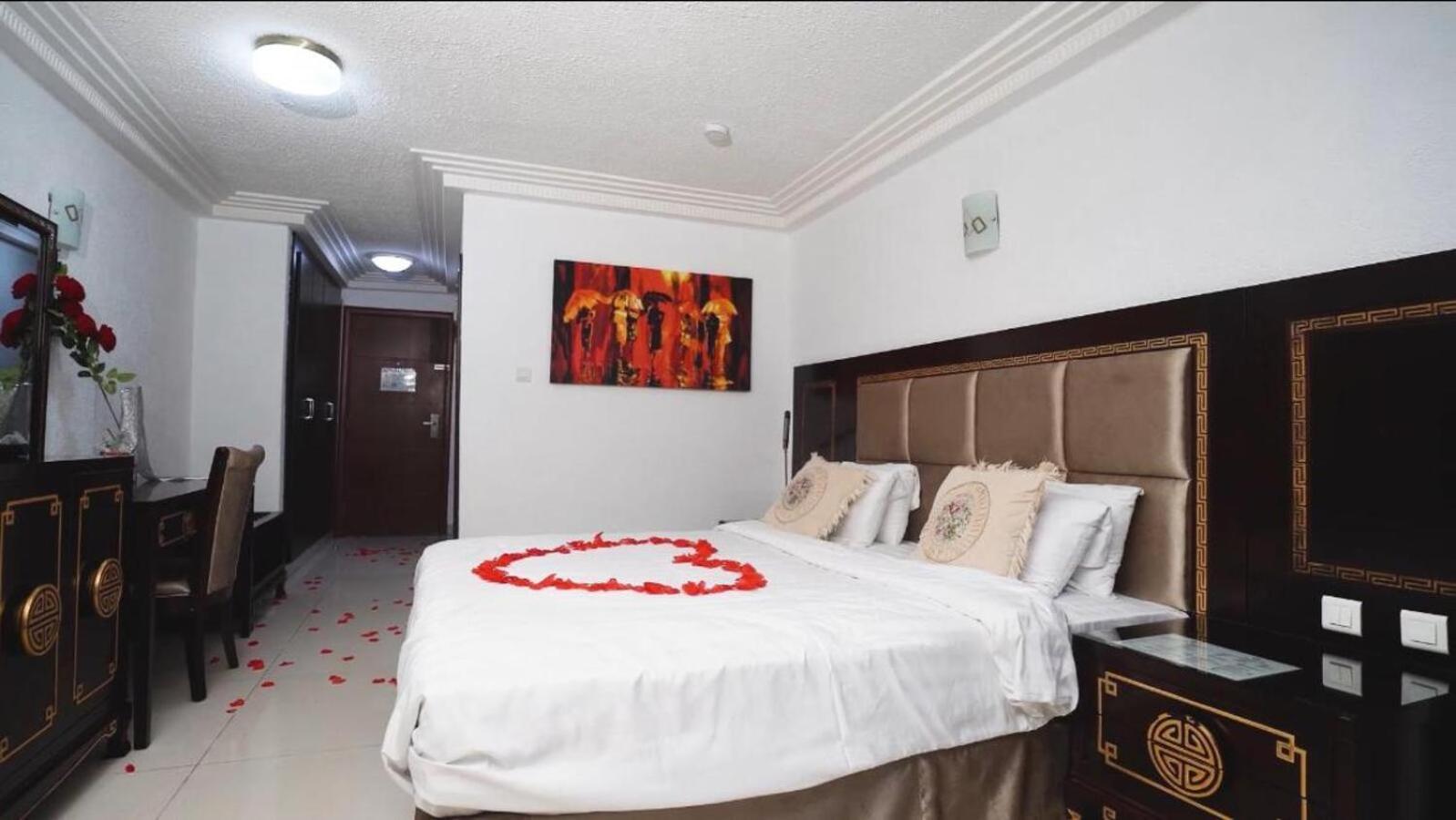 Nobila Airport Hotel Cotonou Luaran gambar