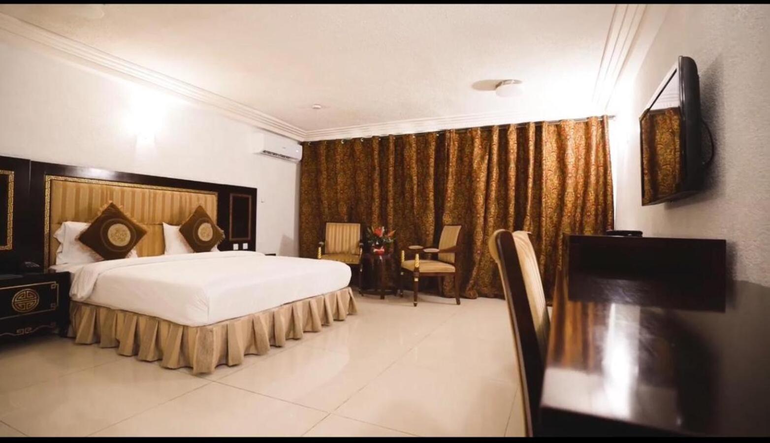 Nobila Airport Hotel Cotonou Luaran gambar